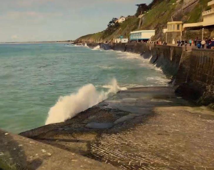 Studio Le Ras D'Eau A غرانفيل المظهر الخارجي الصورة